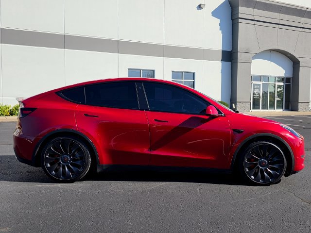 Used 2022 Tesla Model Y Performance AWD/4WD image 6
