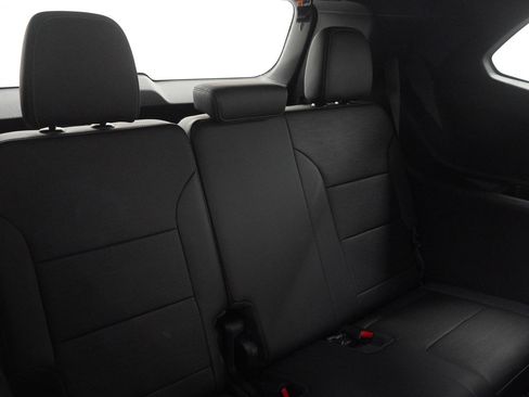 Used 2025 Buick Enclave Sport Touring image 12