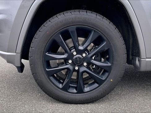 Used 2021 Jeep Grand Cherokee Laredo X AWD/4WD image 7