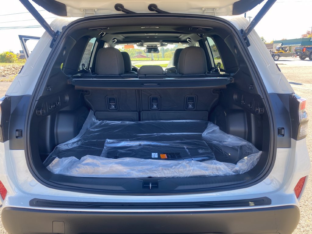 New 2026 Subaru Forester Premium AWD/4WD image 16