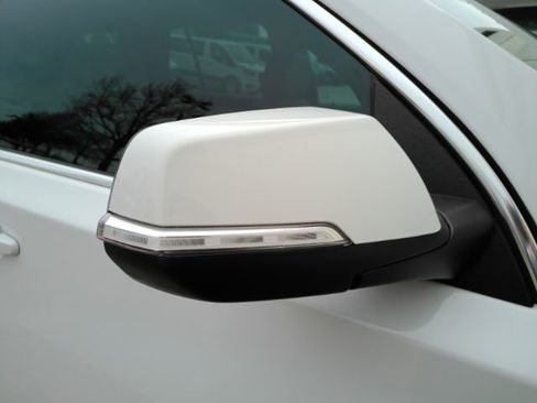 Used 2023 Chevrolet Traverse LT w/ LPO, Cargo Package image 23