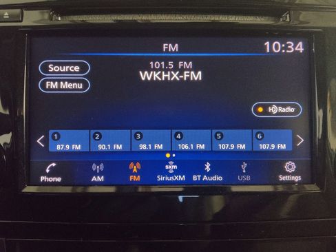 Used 2018 Nissan Rogue SL w/ Premium Package image 25