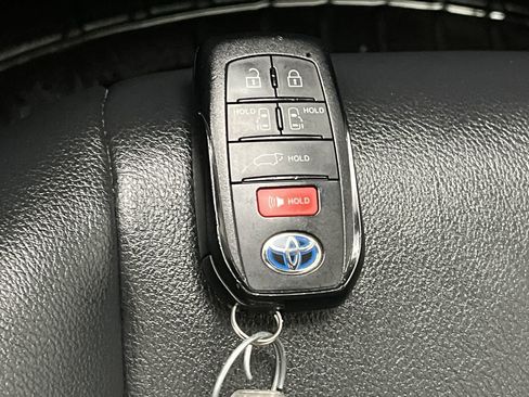 Used 2021 Toyota Sienna XSE w/ XSE Plus Package AWD/4WD image 30