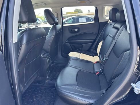 Used 2018 Jeep Compass Latitude image 20