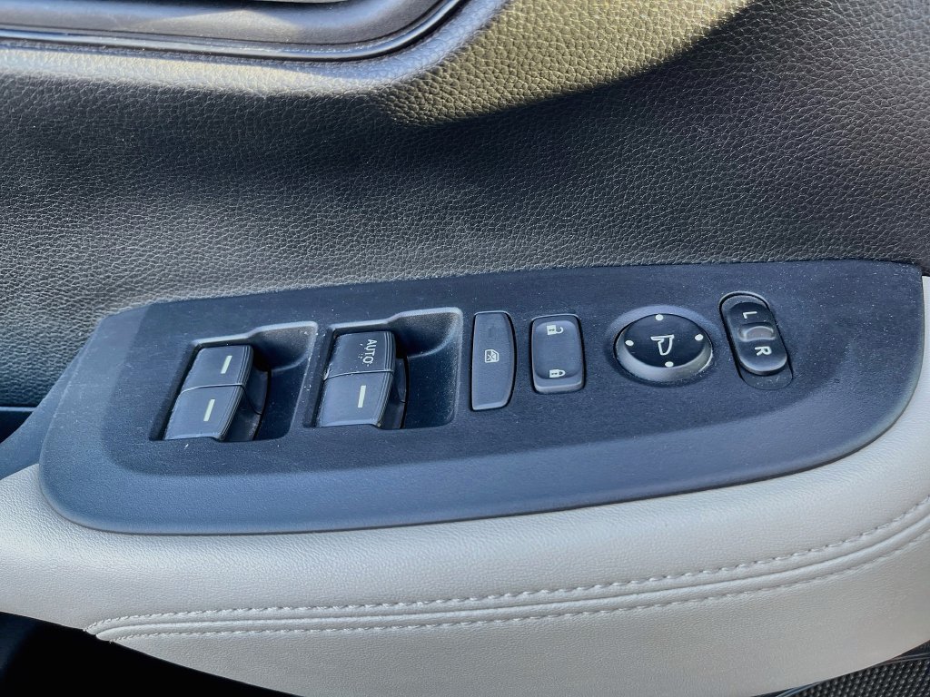 Used 2024 Honda HR-V LX image 17