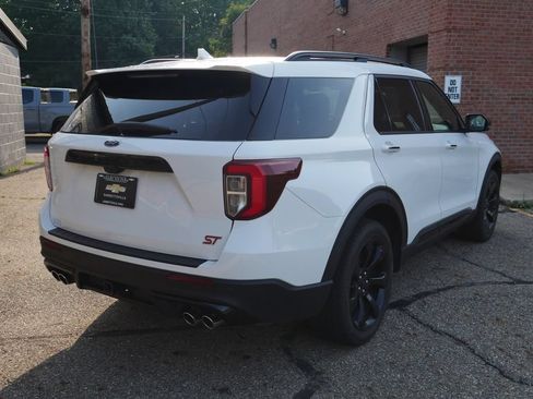 Used 2024 Ford Explorer ST w/ Equipment Group 401A AWD/4WD image 3