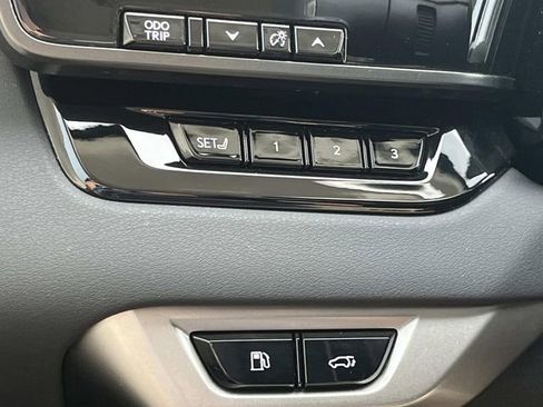 Used 2024 Lexus RX 350h w/ Accessory Package (Z1) AWD/4WD image 34