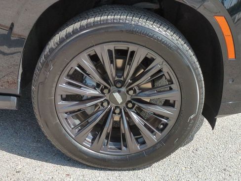 Certified 2025 Cadillac Escalade Sport w/ LPO, ONYX Package image 10