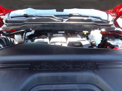 Used 2021 RAM 5500 Tradesman w/ Chrome Appearance Group RWD image 43