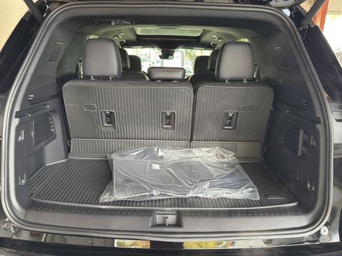 New 2026 Chevrolet Traverse RS w/ LPO, Floor Liner Package image 7
