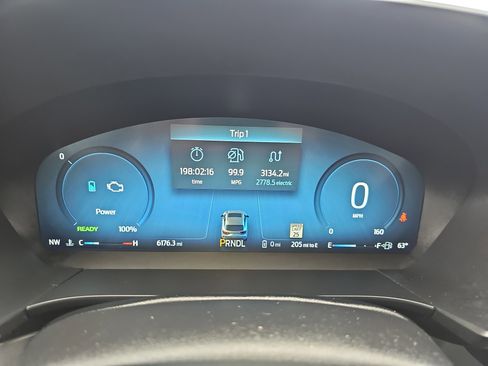 Certified 2024 Ford Escape SE w/ PHEV Premium Package image 28