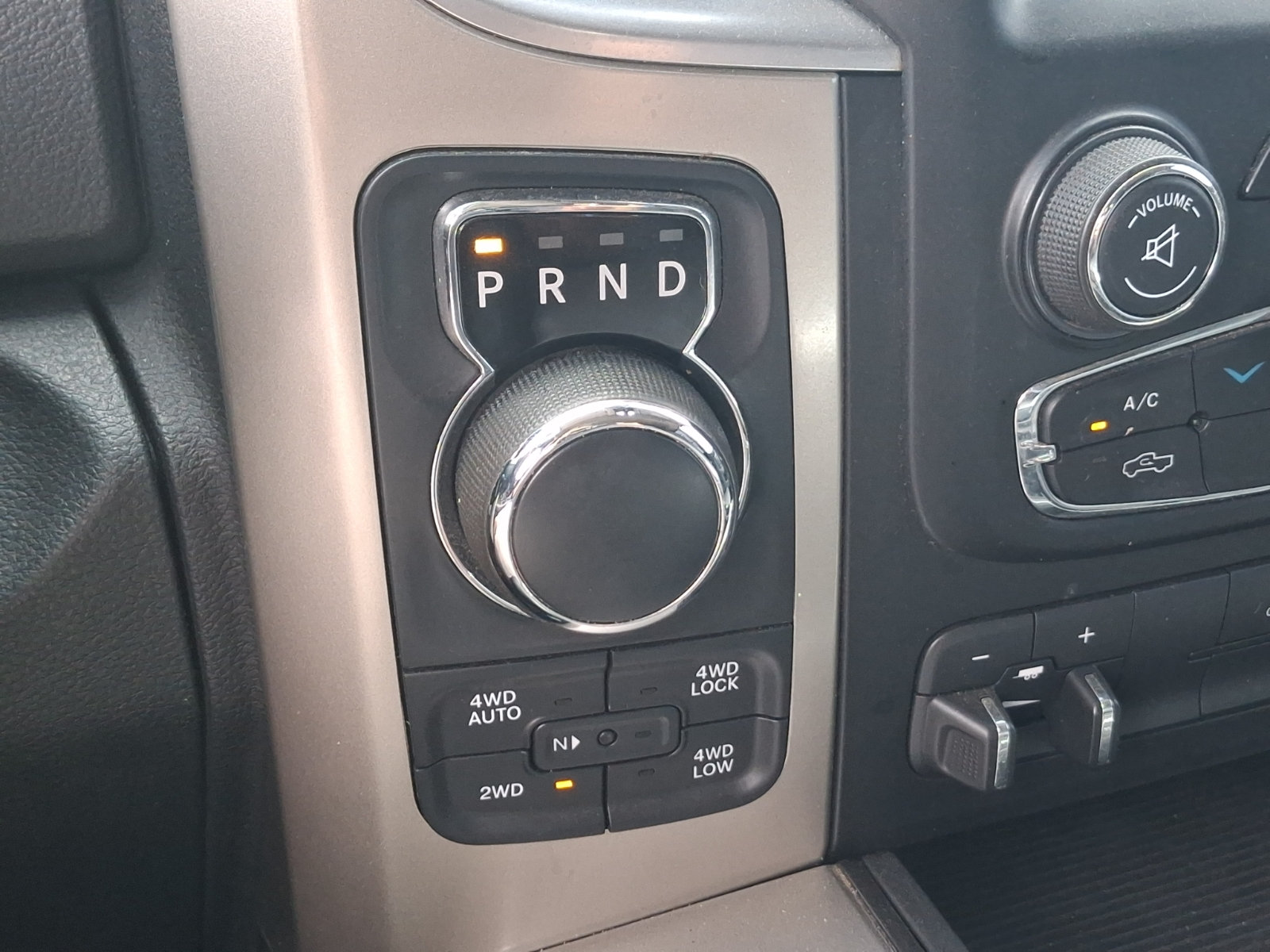 Used 2015 RAM 1500 Lone Star AWD/4WD image 14