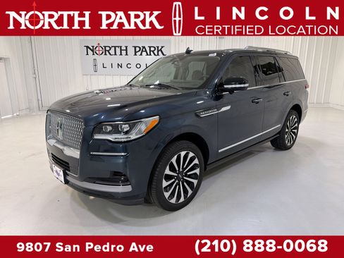 Used 2022 Lincoln Navigator Reserve AWD/4WD image 1