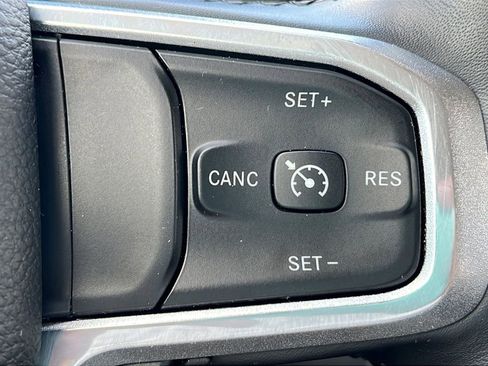 Used 2019 RAM 1500 Laramie RWD image 20