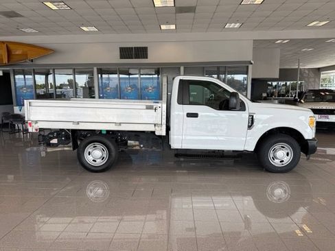 Used 2017 Ford F250 XL RWD image 2