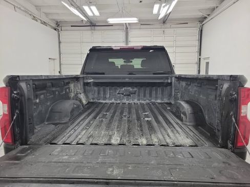 Used 2021 Chevrolet Silverado 2500 Custom w/ Custom Value Package AWD/4WD image 7