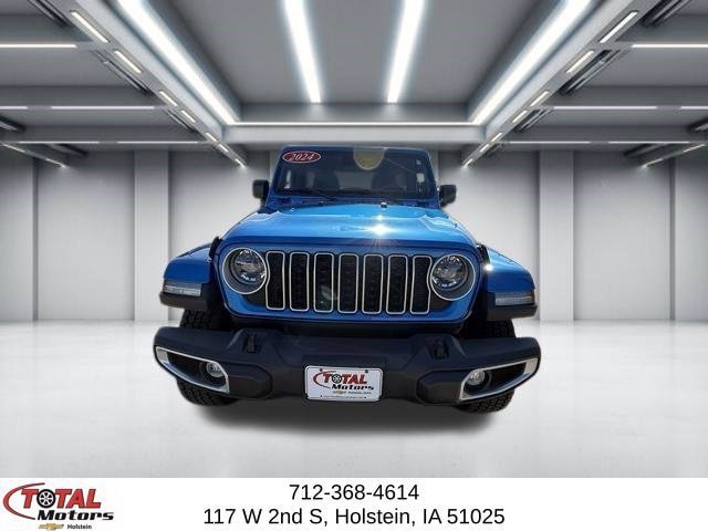 Used 2024 Jeep Wrangler Unlimited Sahara AWD/4WD image 3