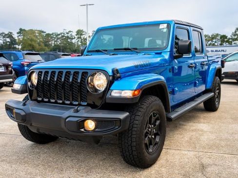 Used 2021 Jeep Gladiator Willys image 11