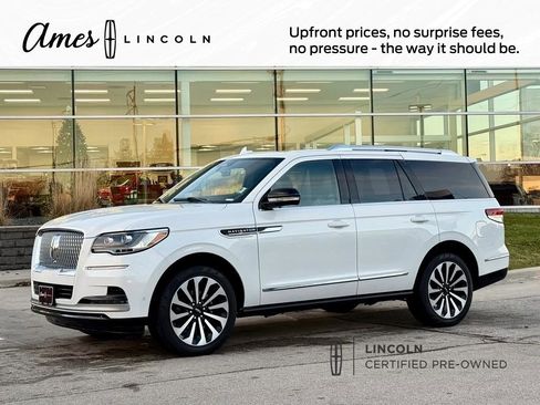 Used 2023 Lincoln Navigator Reserve image 1