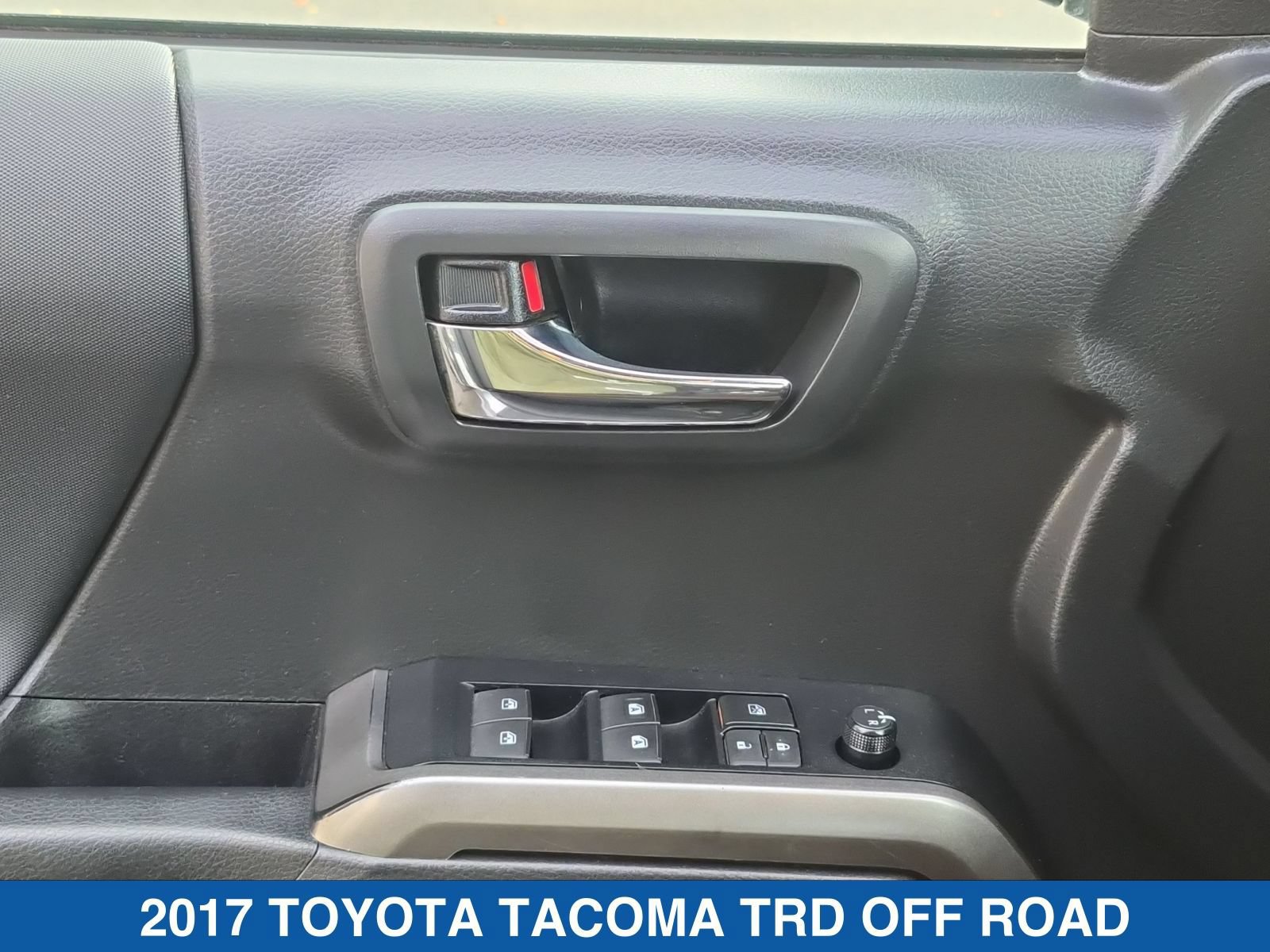 Used 2017 Toyota Tacoma TRD Off-Road AWD/4WD image 13