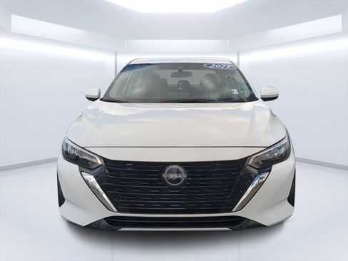 Used 2025 Nissan Sentra SV FWD image 8