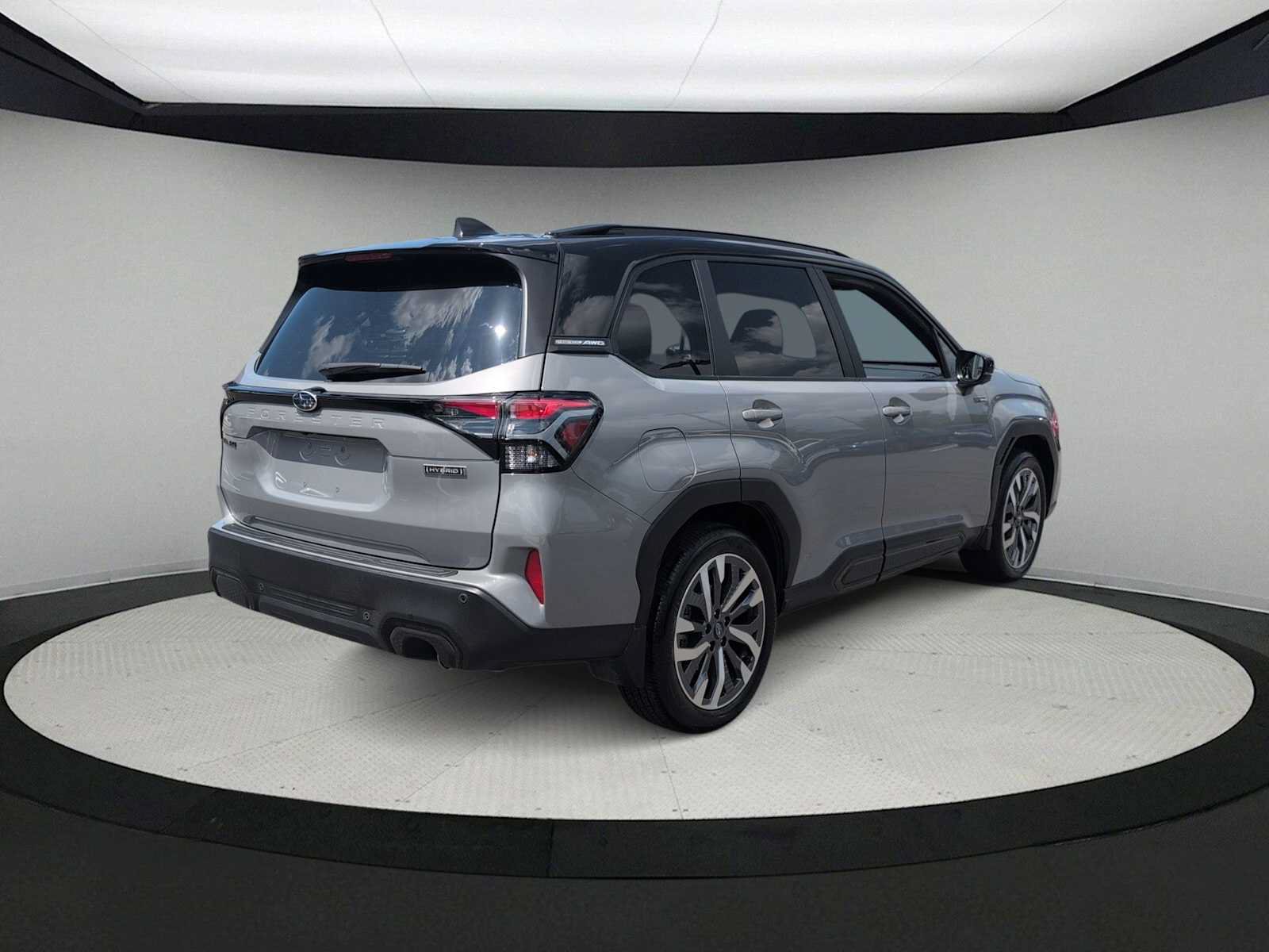 Certified 2025 Subaru Forester Touring AWD/4WD image 8