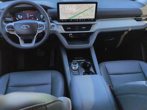 New 2025 Ford Explorer Active w/ Active Comfort Package image 15