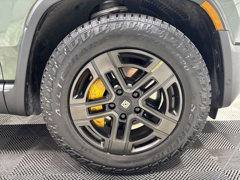 Used 2023 Rivian R1T Adventure AWD/4WD image 11