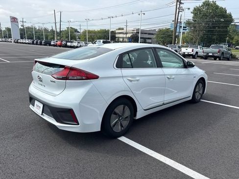 Used 2020 Hyundai Ioniq SE FWD image 7