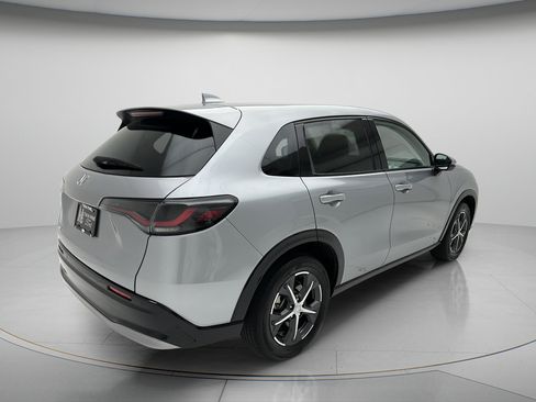 Used 2025 Honda HR-V EX-L image 4