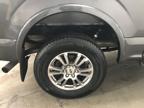 Used 2019 Ford F150 Lariat image 42