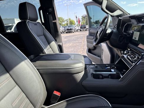 Certified 2025 GMC Sierra 2500 AT4X AWD/4WD image 13