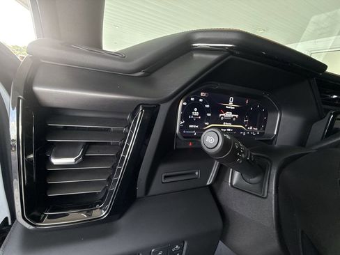 Certified 2024 GMC Sierra 2500 AT4 image 24