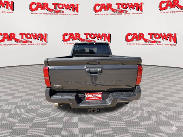 Used 2024 Toyota Tacoma TRD Off-Road AWD/4WD image 15
