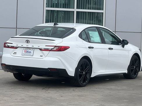 New 2026 Toyota Camry Hybrid w/ Multimedia Upgrade Package image 4