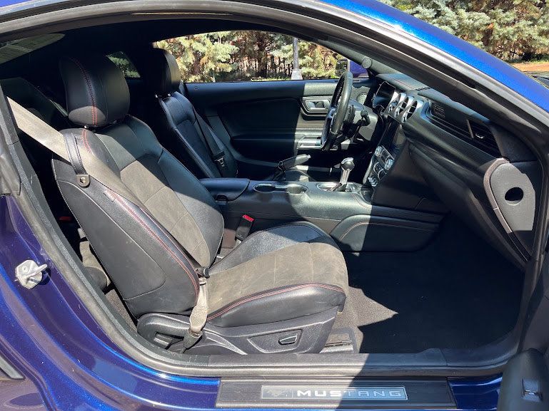 Used 2019 Ford Mustang GT Premium w/ Equipment Group 401A RWD image 35