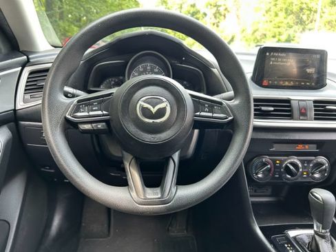 Used 2017 MAZDA MAZDA3 Sport FWD image 10
