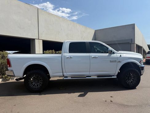 Used 2016 RAM 3500 Laramie w/ Convenience Group AWD/4WD image 4