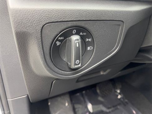 Used 2023 Volkswagen Atlas SE w/ Panoramic Sunroof Package image 54