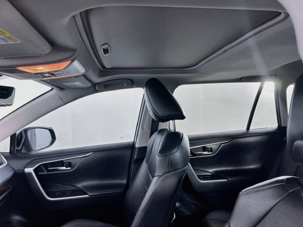 Used 2019 Toyota RAV4 Limited w/ Cold Weather Package FWD image 22