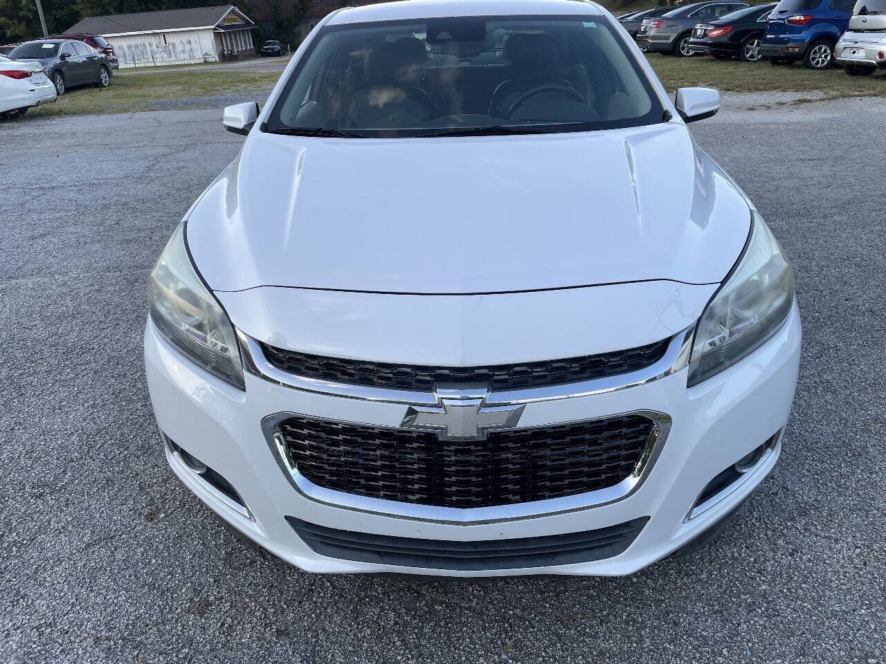 Used 2015 Chevrolet Malibu LT w/ Leather Package FWD image 2