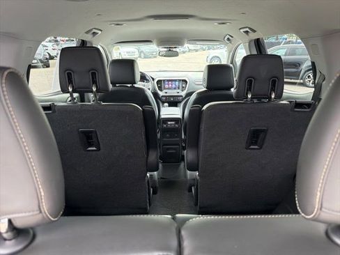 Used 2018 GMC Acadia SLT AWD/4WD image 18
