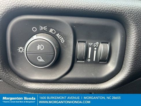 Used 2025 RAM 1500 Laramie AWD/4WD image 19