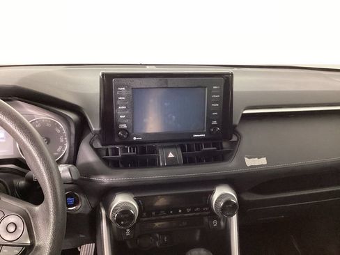 Used 2020 Toyota RAV4 XLE AWD/4WD image 15