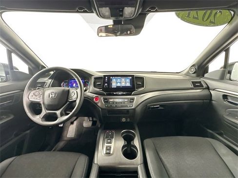 Used 2021 Honda Passport Sport image 3