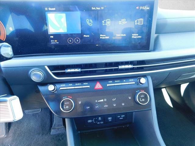 Used 2025 Hyundai Sonata SEL FWD image 14