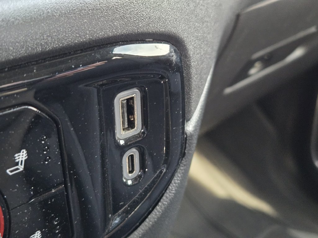 Used 2023 Chevrolet Silverado 1500 LT AWD/4WD image 21