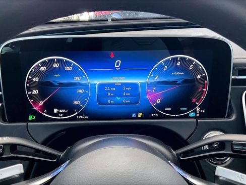 Used 2025 Mercedes-Benz E 350 Sedan image 26