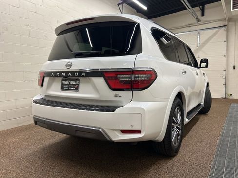 Used 2022 Nissan Armada SL w/ Captain's Chairs Package image 2