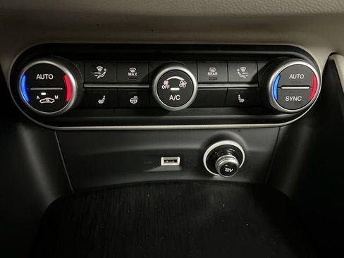 Used 2020 Alfa Romeo Stelvio AWD w/ Nero Edizione image 35